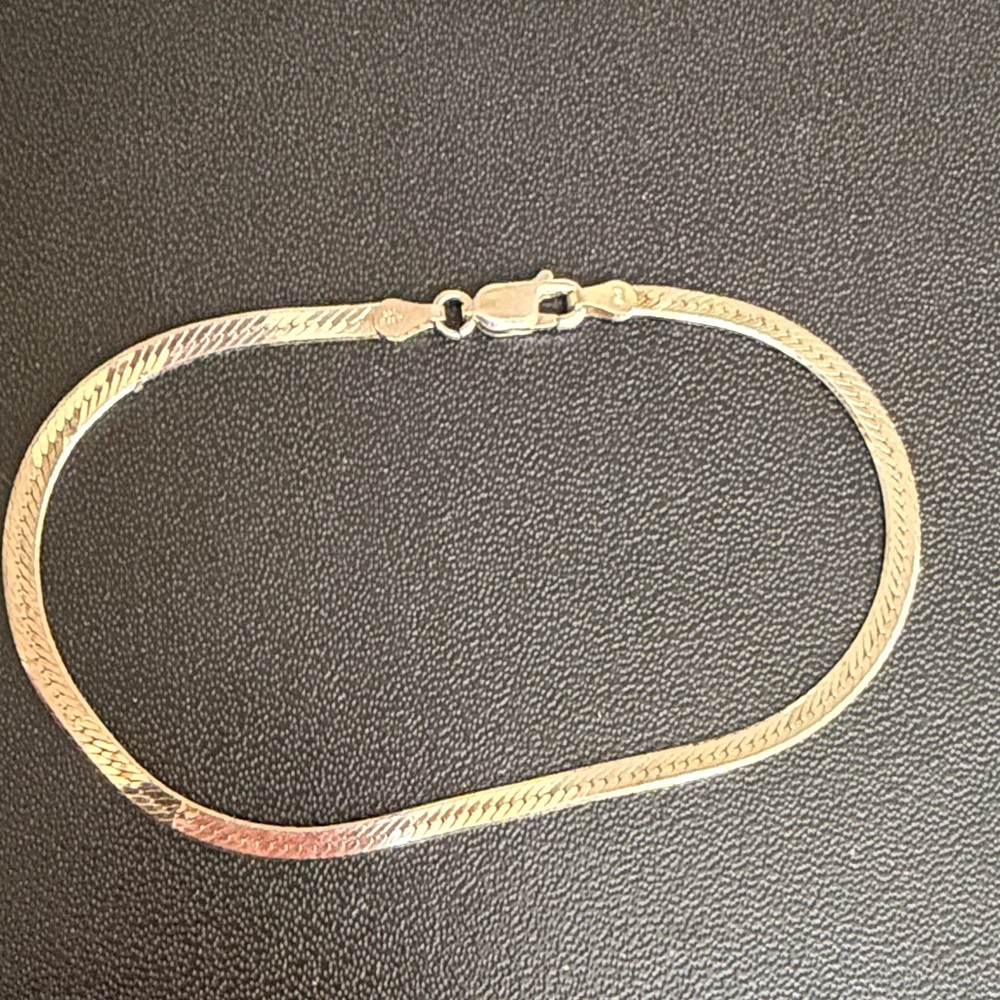 Italy sterling silver herringbone chain bracelet